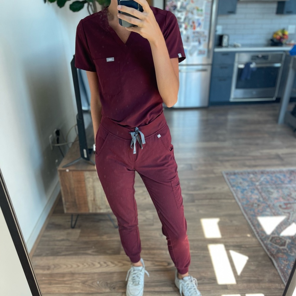 Figs Burgundy Zamora Jogger Scrub Pants size XS